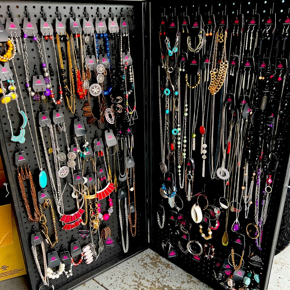WHOLE SET PAPARAZZI JEWELRY